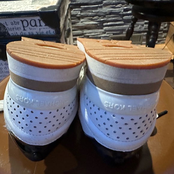 Michael Kors Sneakers - Picture 8 of 9